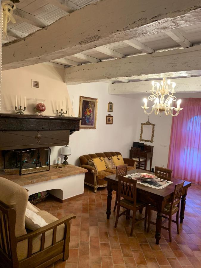 Appartement La Casa Dei Ricordi à Collesalvetti Extérieur photo