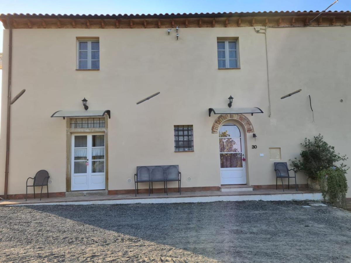 Appartement La Casa Dei Ricordi à Collesalvetti Extérieur photo